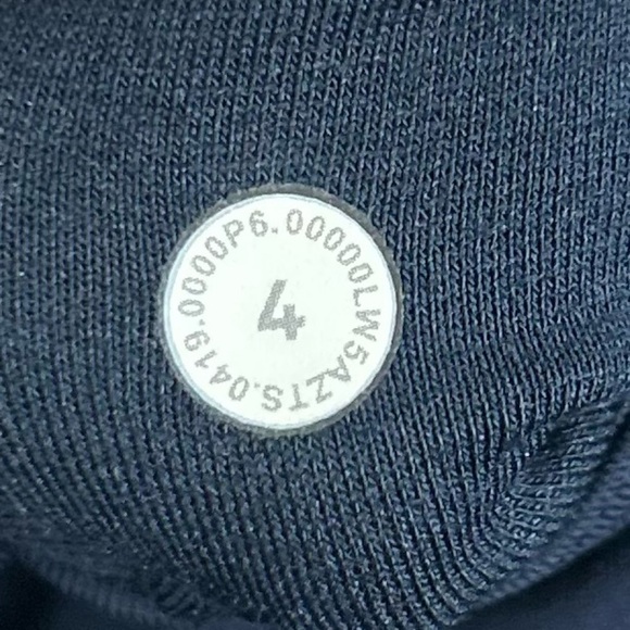 Lululemon All The Right Places Navy Leggings Size 4 - Picture 5 of 5
